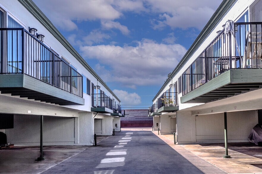 More Photos Of 106 N Bayshore Blvd, San Mateo Apartments For Sale