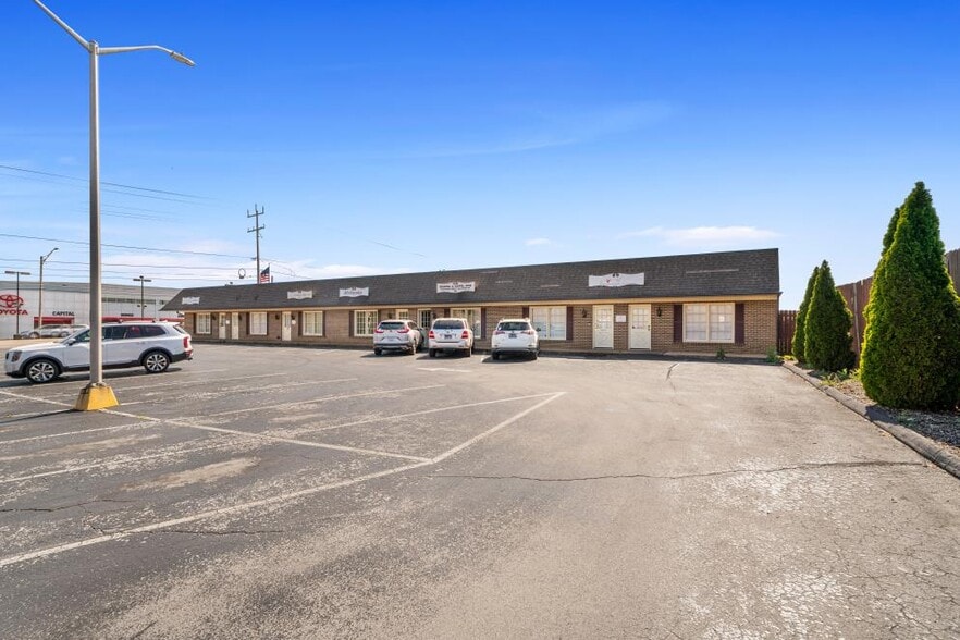 More Photos Of 5803-5805 Lee Hwy, Chattanooga Medical For Sale