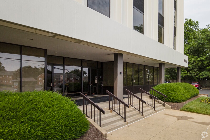 More Photos Of 6066 Leesburg Pike, Falls Church Office For Lease