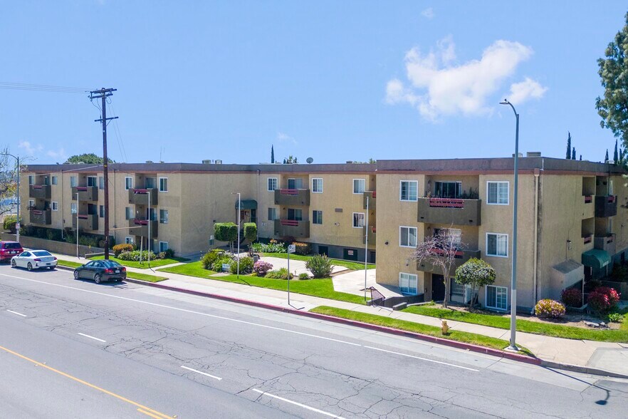 More Photos Of 13266 Foothill Blvd, Sylmar Apartments For Sale
