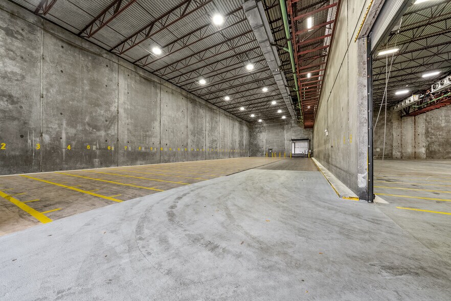 More Photos Of 661 S Fir St, Medford Refrigeration Cold Storage For Lease