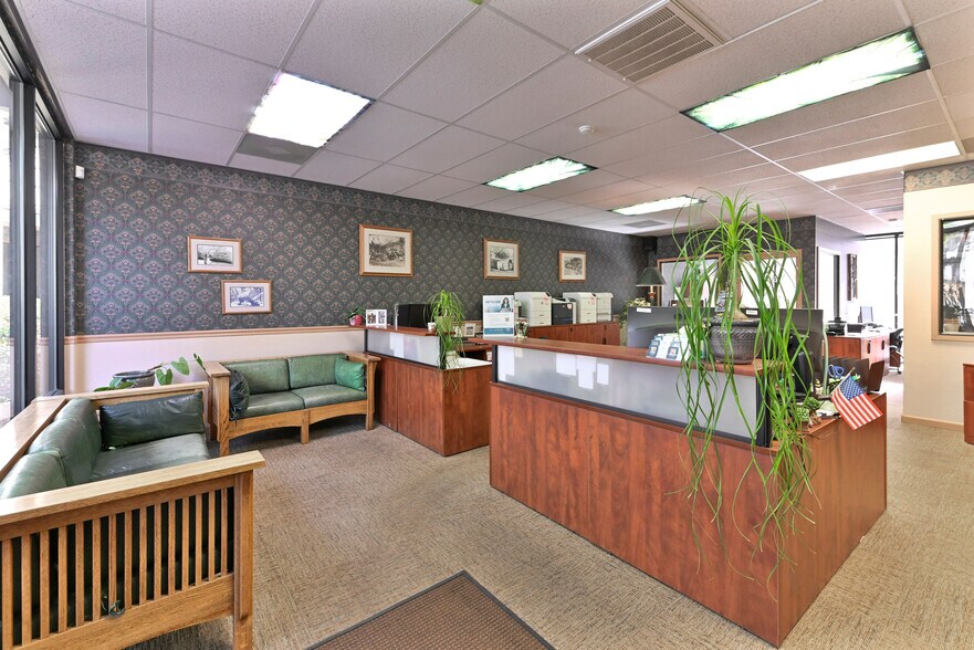 More Photos Of 1111 Dunbar Rd, Arnold Office For Sale