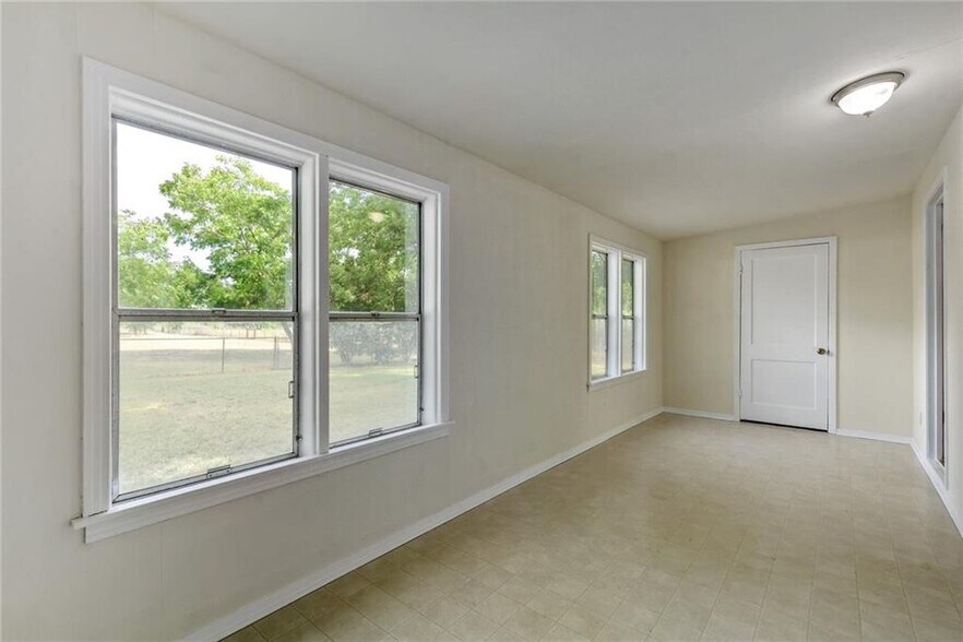 More Photos Of 4400 Norwood Ln, Austin Land For Lease
