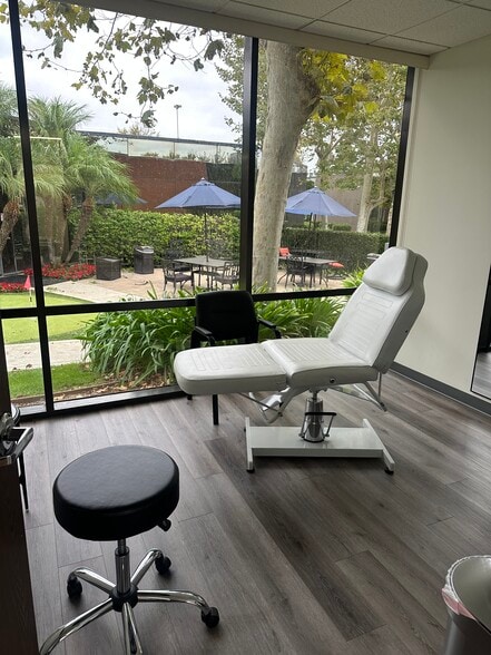 More Photos Of 4740 Von Karman Ave, Newport Beach Medical For Lease