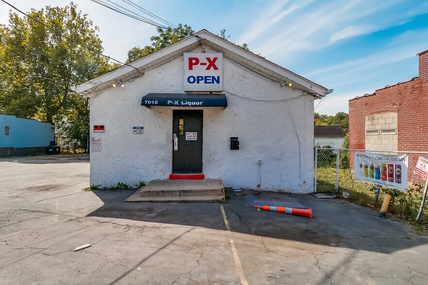 More Photos Of 7016 Page Ave, Saint Louis General Retail For Sale