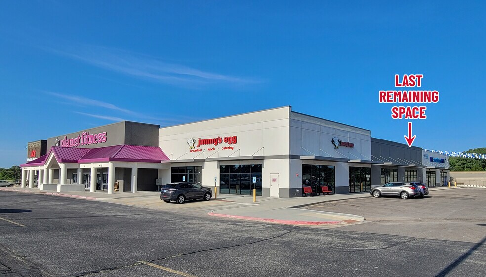 More Photos Of 317 N Rock Rd, Derby General Retail For Lease