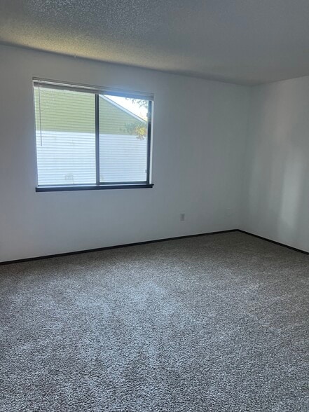 More Photos Of 12344 SW Sussex St, Beaverton Apartments For Sale