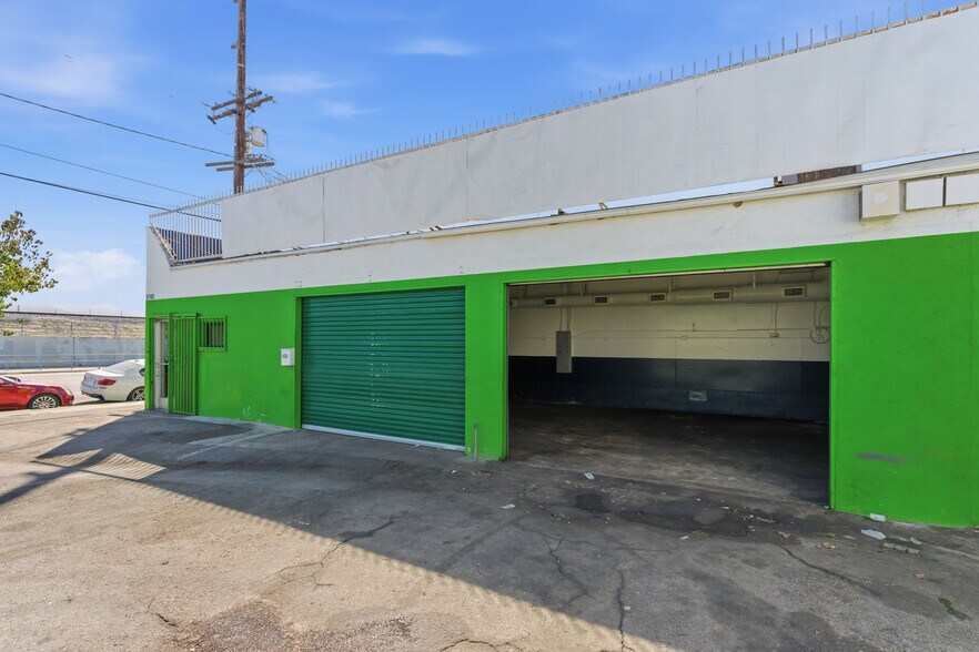 More Photos Of 8783 San Fernando Rd, Sun Valley Auto Repair For Lease
