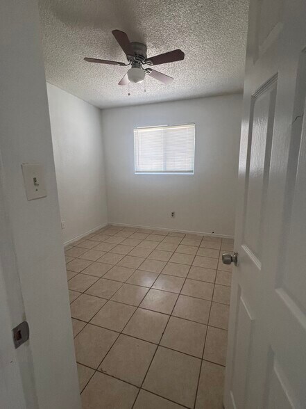 More Photos Of 29867 N 1st St, Barstow Apartments For Sale