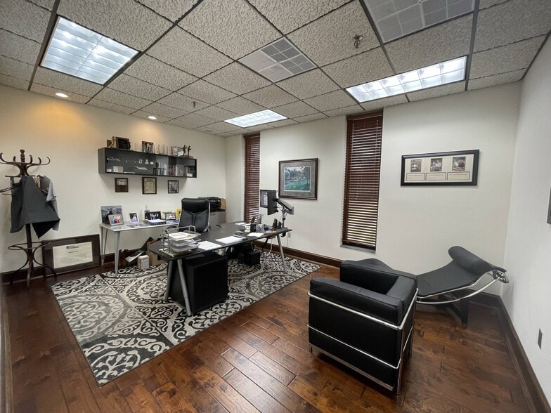 More Photos Of 1101 Curtis St, Monroe Warehouse For Lease