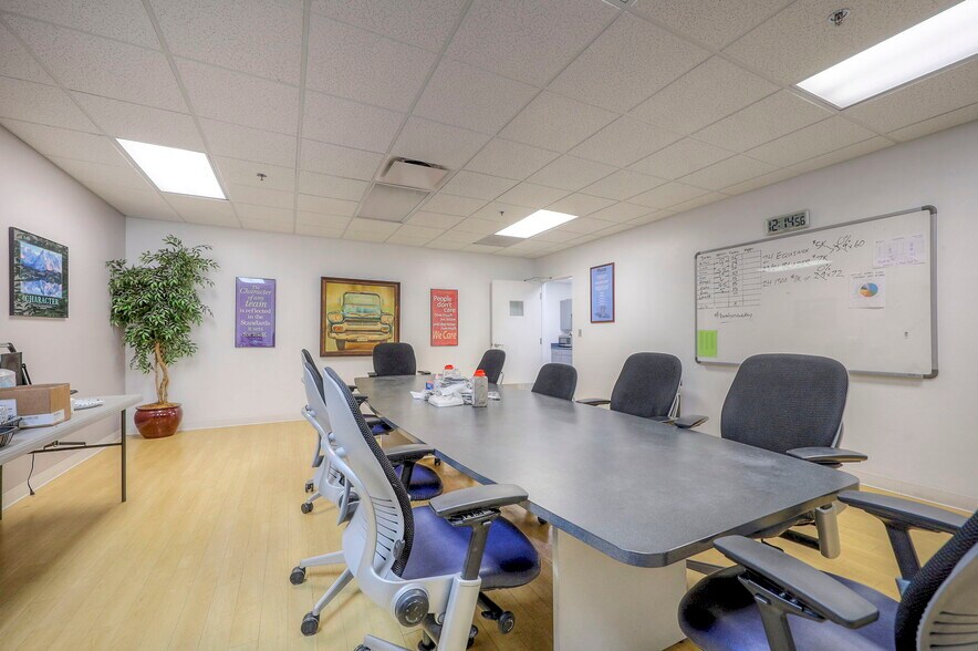 More Photos Of 3921 Frederick Ave, Saint Joseph General Retail For Sale