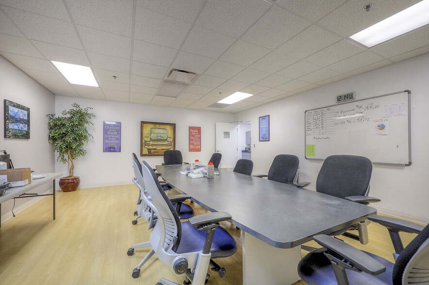 More Photos Of 3921 Frederick Ave, Saint Joseph Freestanding For Sale