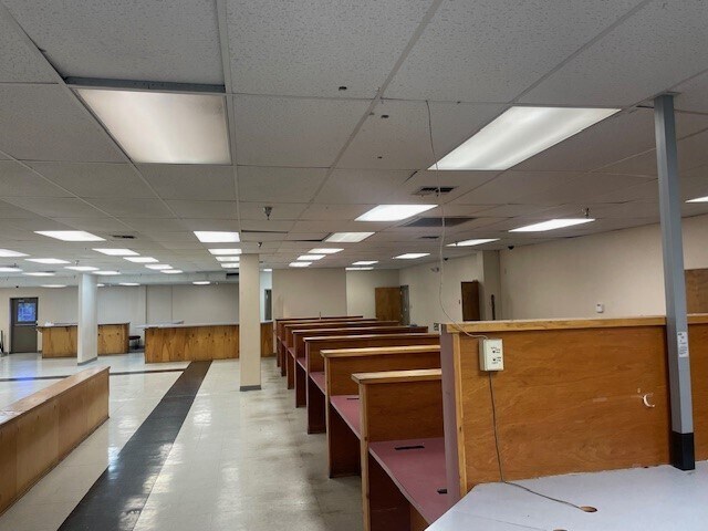 More Photos Of 9310 Normandie Dr, Shreveport Office For Sale