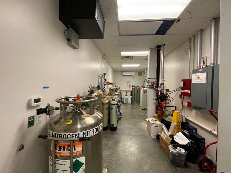 More Photos Of 520 S 850 E, Lehi Warehouse For Lease