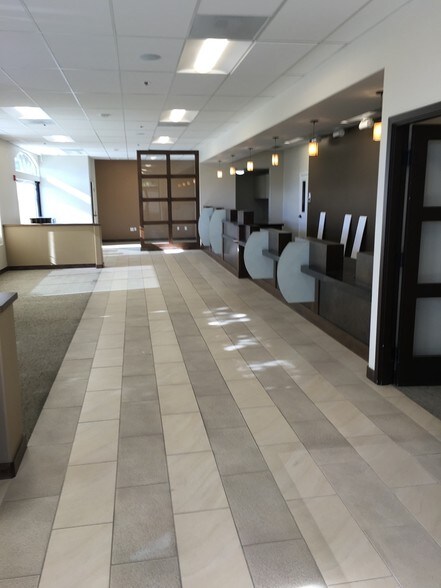 More Photos Of 650 San Benito St, Hollister Freestanding For Lease