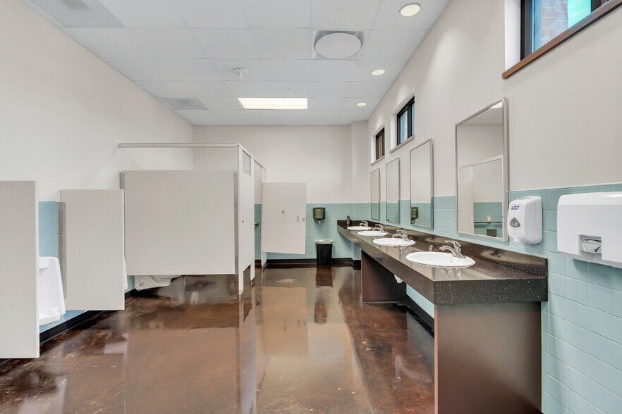 More Photos Of 1905 Jacquelyn Dr, Houston Schools For Lease