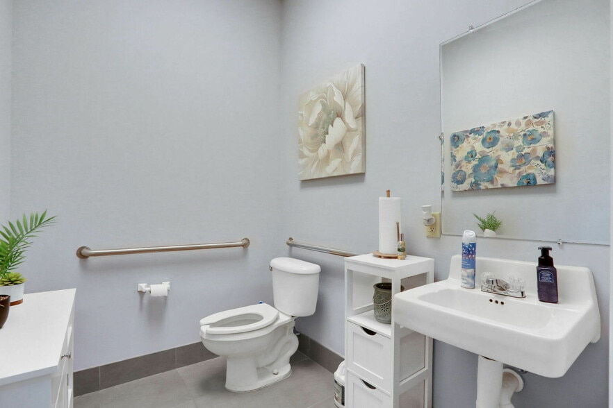 More Photos Of 12428 San Jose Blvd, Jacksonville Office For Sale