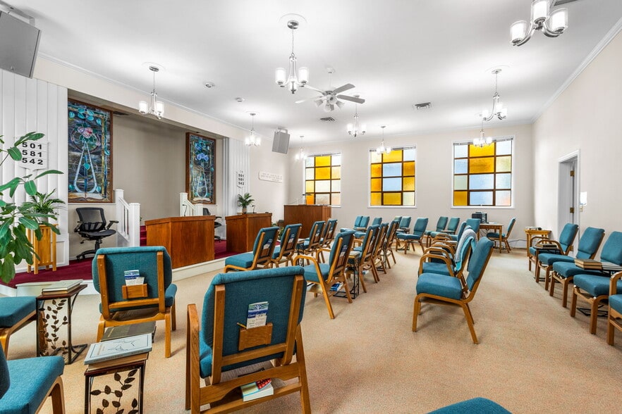 More Photos Of 537 7th Ave SW, Albany Religious Facility For Sale