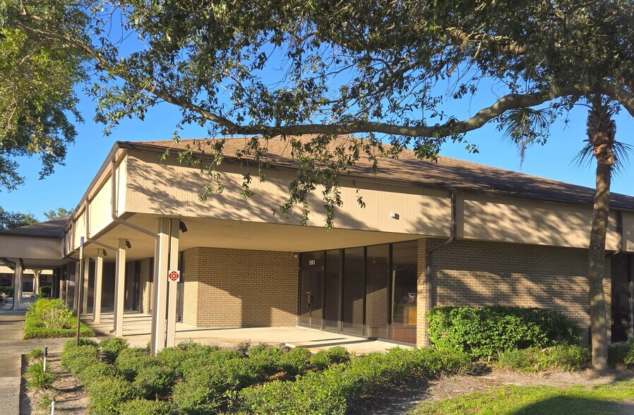 More Photos Of 1425 W State Road 434, Longwood Storefront Retail Office For Lease