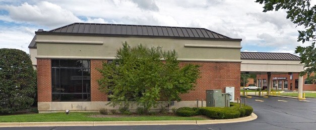 More Photos Of 1275 N County Farm Rd, Carol Stream Bank For Lease