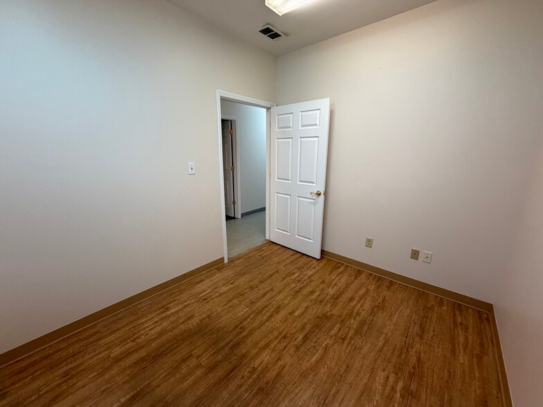 More Photos Of 137-145 Technical ct, Garner Flex For Lease