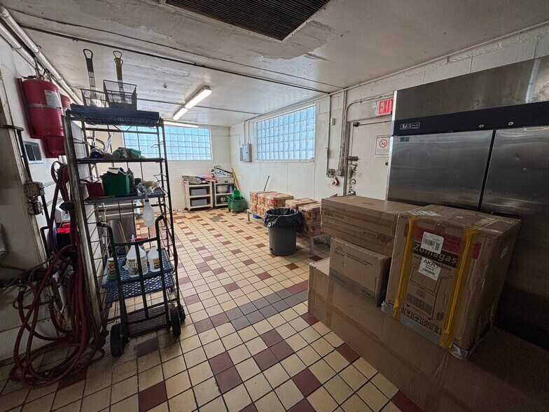 More Photos Of 180 Wooster Rd N, Barberton Restaurant For Sale