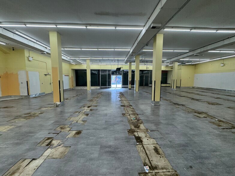 More Photos Of 124 Port Richmond Ave, Staten Island Storefront Retail Office For Lease