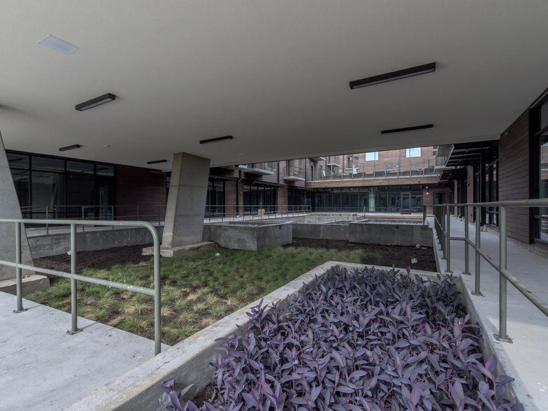 More Photos Of 1800 E 4th St, Austin Multifamily For Sale