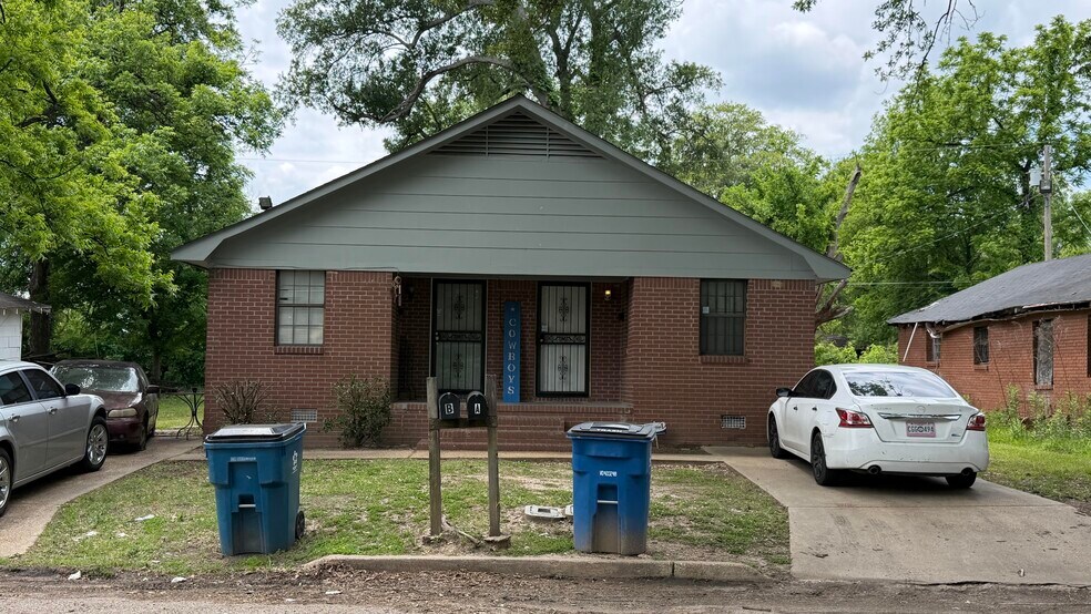 More Photos Of 611 Barnes Ave, Clarksdale Apartments For Sale