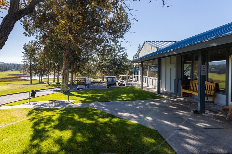 5925 Country Club Dr, Weed, CA 96094 Golf Course Driving Range For