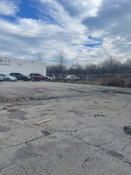 More Photos Of 524 Hinman Ave, Buffalo Service Station For Sale