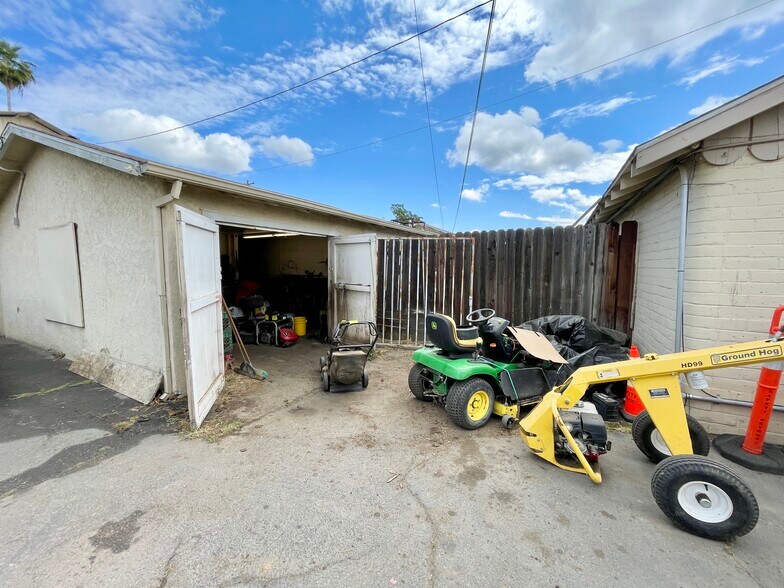 More Photos Of 1799 E 21st St, Merced Flex For Sale