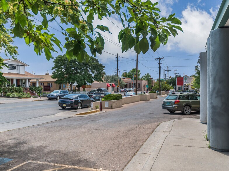 More Photos Of 333 Montezuma Ave, Santa Fe Flex For Sale