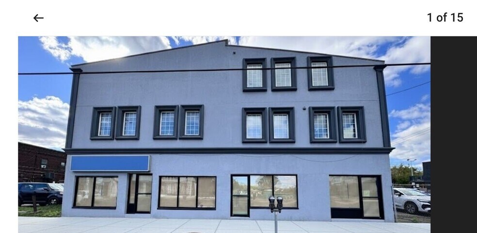 Primary Photo Of 1068-1072 Barton St E, Hamilton Storefront Retail Residential For Lease