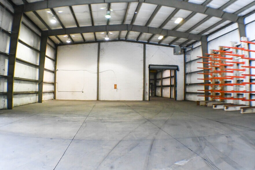 More Photos Of 3000 S 1st St, Clinton Manufacturing For Sale