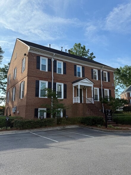 More Photos Of 8325 Dunwoody Pl, Atlanta Office For Sale