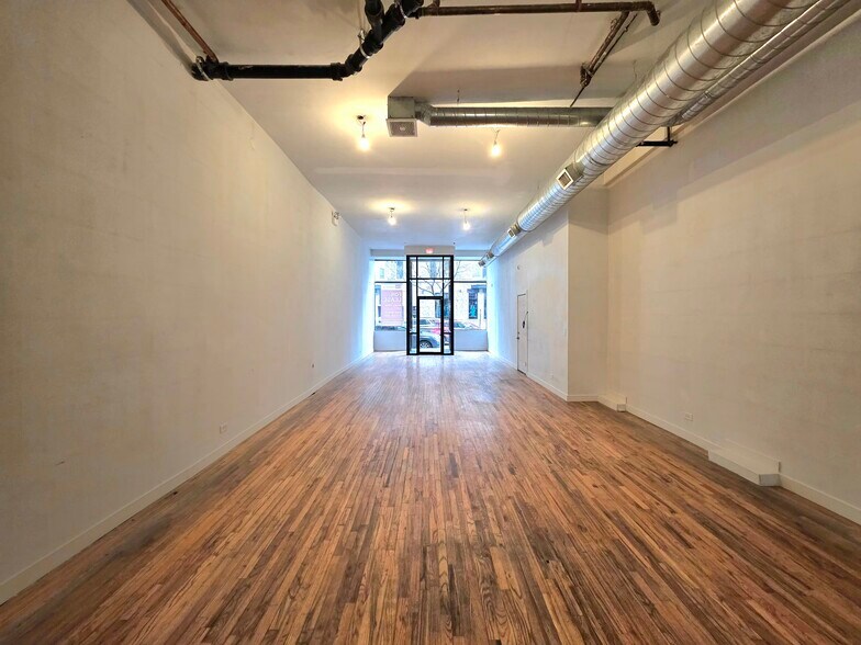 More Photos Of 1102 W 18th St., Chicago Apartments For Lease