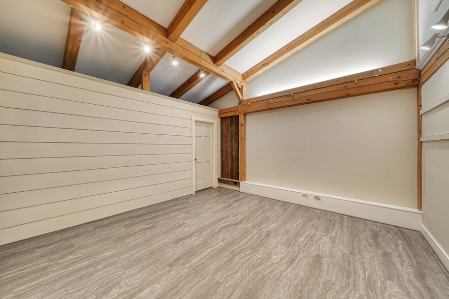 More Photos Of 207-209 Main St, New London Freestanding For Sale