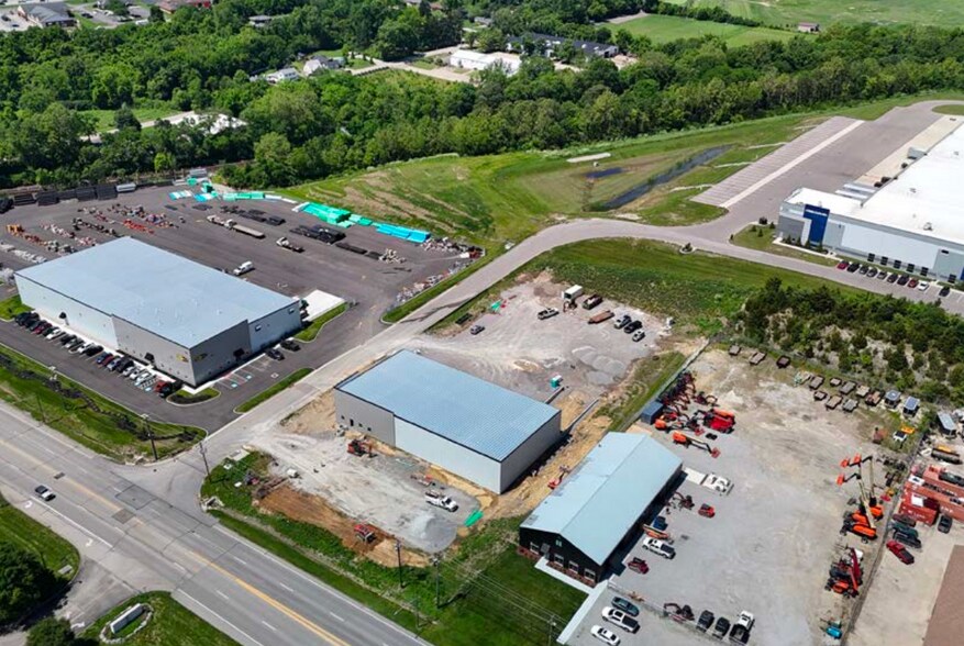 More Photos Of 9381 Seward Rd, Fairfield Warehouse For Lease