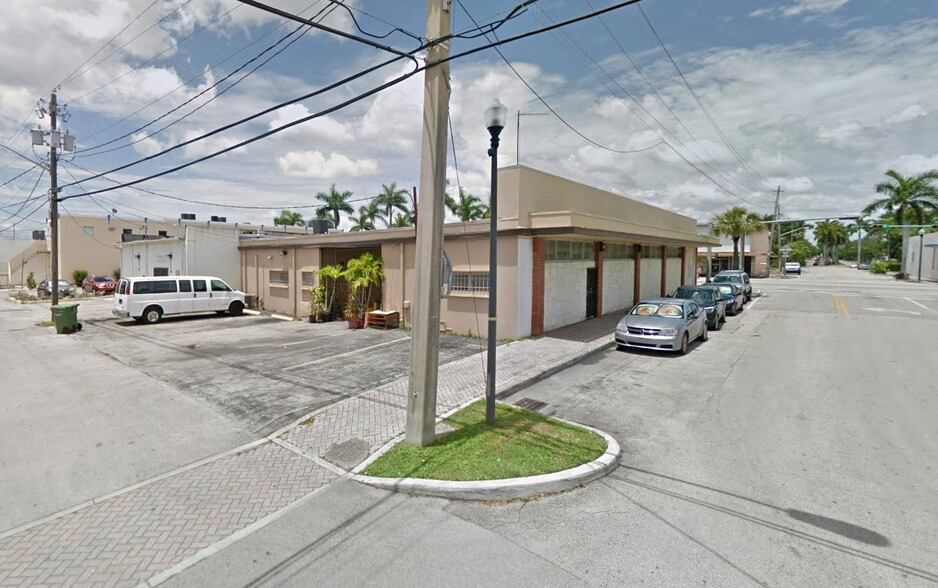 More Photos Of 137-141 N Krome Ave, Homestead Storefront For Sale