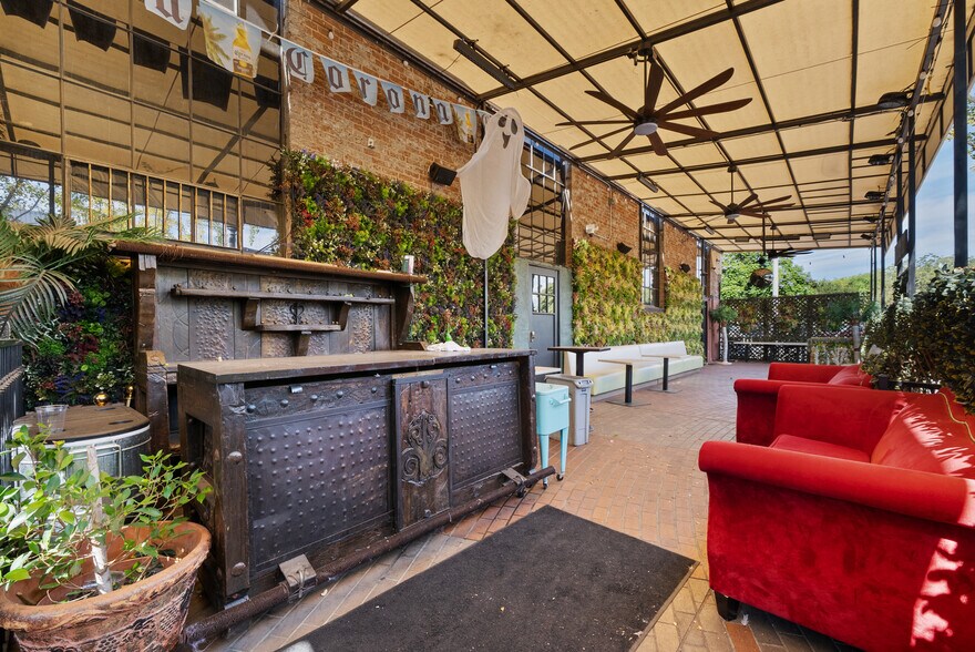 More Photos Of 197 E 2nd St, Pomona Bar For Sale