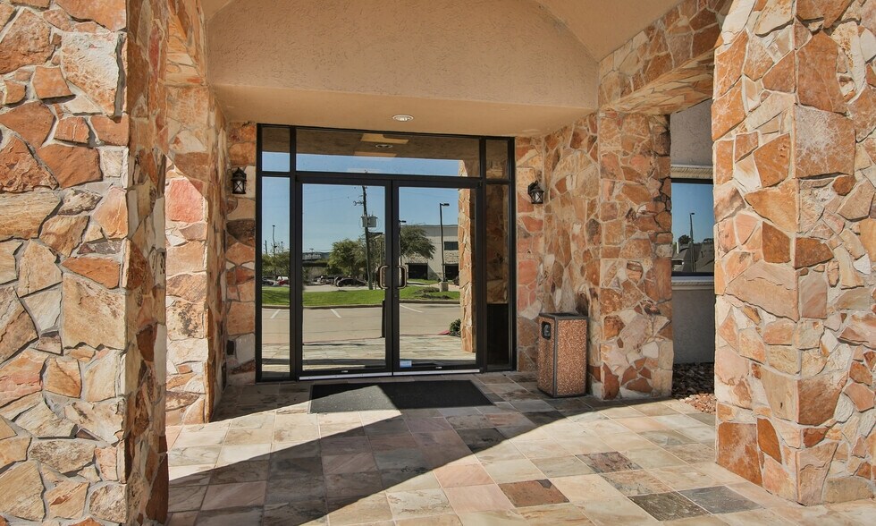 More Photos Of 13323 Dotson Rd, Houston Medical For Lease