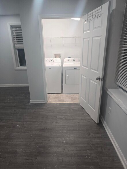 More Photos Of 3800 N Market St, Wilmington Storefront Retail Office For Sale