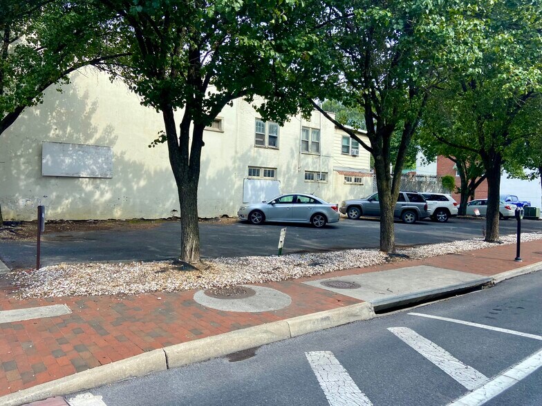 More Photos Of 1 N Braddock St, Winchester Land For Sale