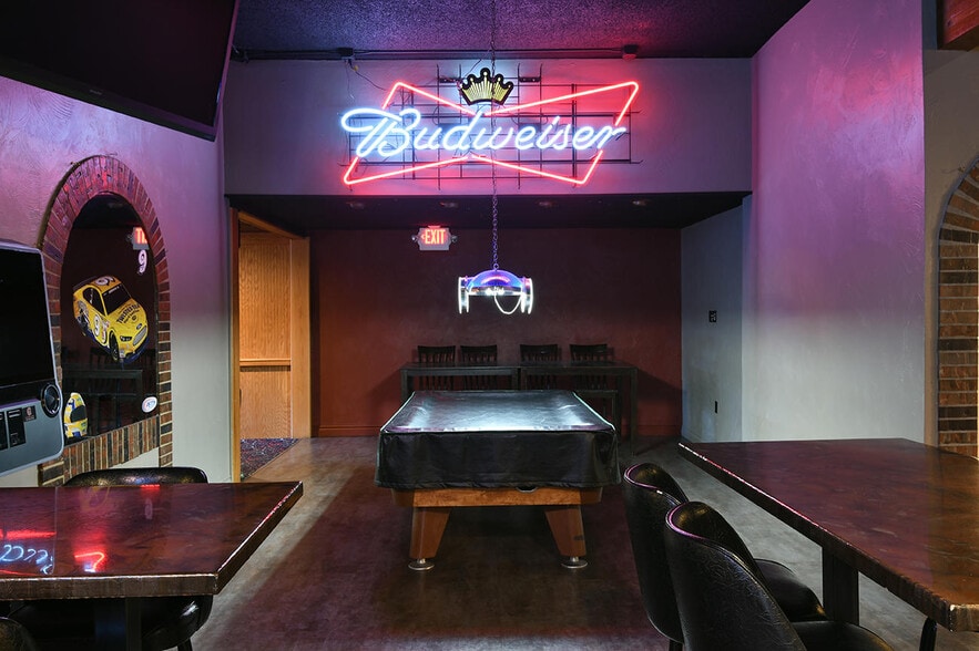 More Photos Of 239 Main St, Shelby Bar For Sale