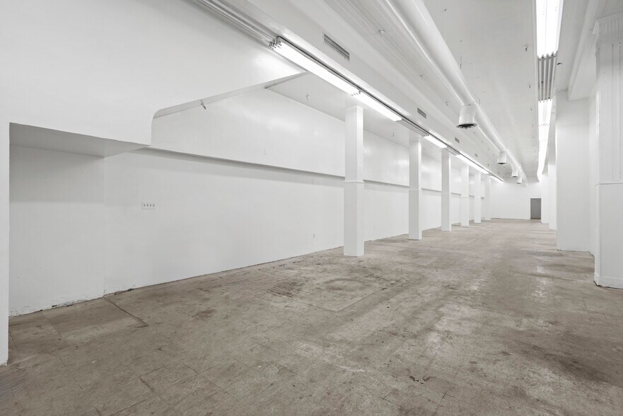 More Photos Of 431 S Broadway, Los Angeles Office For Lease