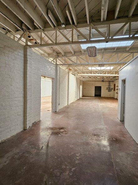 More Photos Of 5939-5941 Clara St, Bell Gardens Manufacturing For Sale