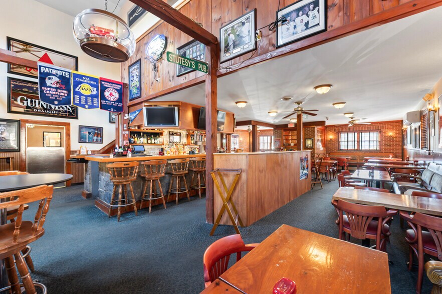 More Photos Of 52 Post Rd, Wells Restaurant For Sale