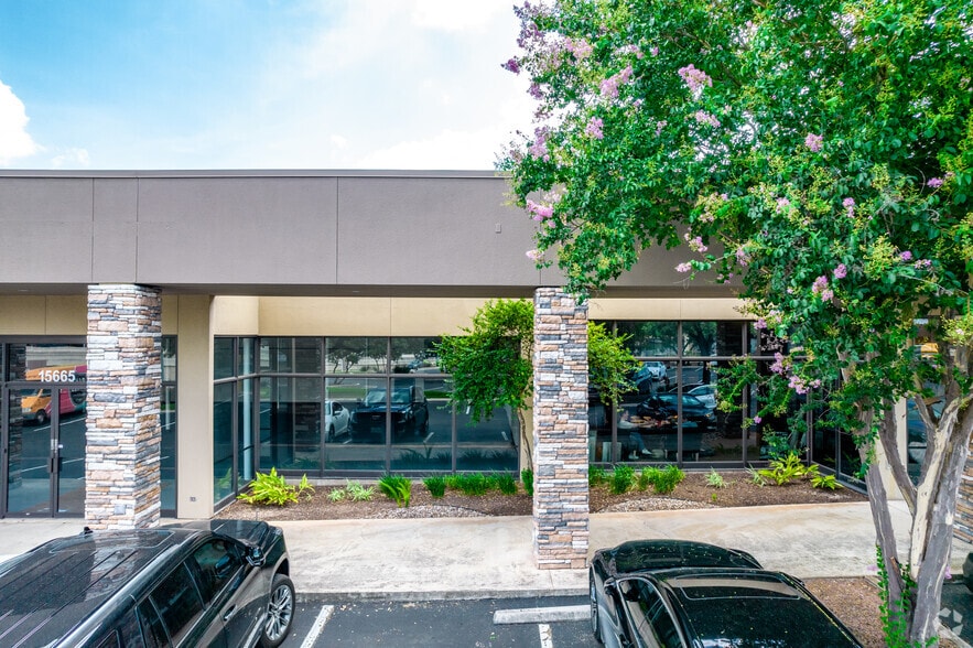 More Photos Of 15665-15689 San Pedro Ave, San Antonio Unknown For Lease