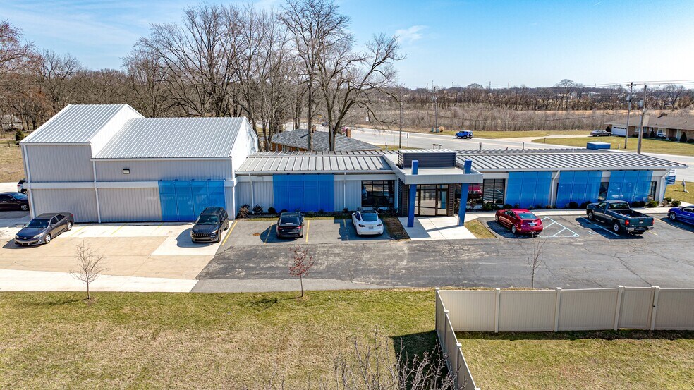 More Photos Of 14911 In-23, Granger Auto Repair For Sale